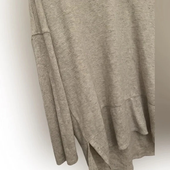 LAST CHANCE! CUPIO High Low Tunic Sweater Top $78 RETAIL NWT - Picture 4 of 5